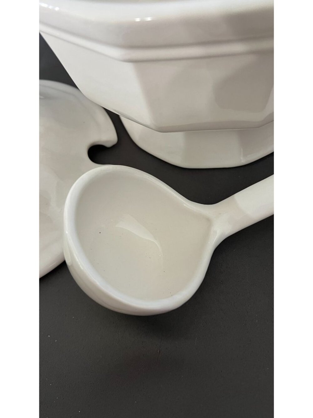 Vintage Pfaltzgraff White Ceramic Soup Tureen With Lid & Matching Ladle Elegant - Picture 4 of 13